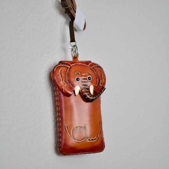 Hand Crafted Carved Leather Elephant Phone Wristlet Wallet with Strap NWOT - Picture 5 of 7